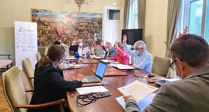 La Diputación de Guadalajara aprueba destinar 300.000 euros a construir infraestructuras agrarias de uso común 1 La Diputación de Guadalajara aprueba destinar 300.000 euros a construir infraestructuras agrarias de uso común