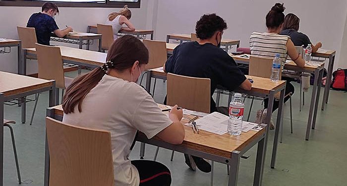 La EvAU comienza sin incidencias en la UCLM y repitiendo medidas de seguridad excepcionales para evitar contagios por COVID-19