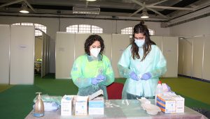 La Gerencia del Área Integrada de Cuenca abre los teléfonos habilitados para citar a los nacidos en los años 1990 y 1991 de la capital