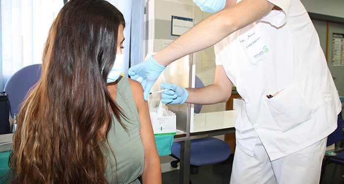 La Gerencia del Área Integrada de Cuenca abre los teléfonos habilitados para citar a todos los mayores de 20 años de la capital