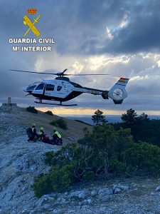 La Guardia Civil rescata una senderista accidentada en el Cerro de San Felipe
