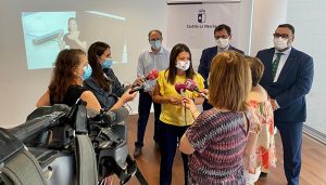 La Junta avanza en la implantación del servicio de videointerpretación en lengua de signos para personas sordas