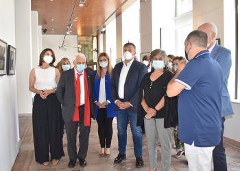 La Junta destaca la labor de Mensajeros de la Paz e invita a visitar la muestra ´Afrincados´ en la Sala Iberia hasta el 29 de junio La Junta destaca la labor de Mensajeros de la Paz e invita a visitar la muestra ´Afrincados´ en la Sala Iberia hasta el 29 de junio
