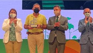 La Junta premia la labor trashumante de los hermanos Cardo