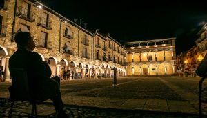 La Plaza Mayor de Sigüenza estrena iluminación