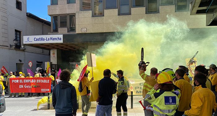 Los sindicatos dan plantón a la dirección de Geacam y ésta insiste en su voluntad de llegar a un acuerdo