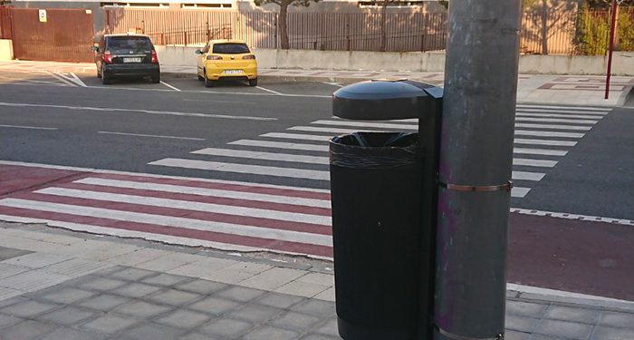 Más papeleras en la zona de Aguas Vivas y el entorno de los nuevos juzgados