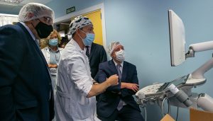 Page conoce los últimos avances tecnológicos adquiridos para el Hospital de Guadalajara y que supone una mejor prestación sanitaria para la ciudadanía