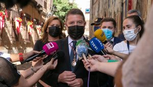 Page recuerda, en el día de Corpus Christi, a todas aquellas personas que, con su trabajo, “han puesto pie en pared al virus”