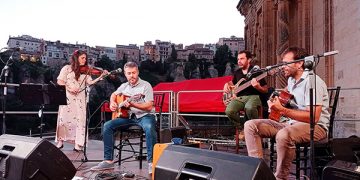 Petit Swing alza el telón en el escenario Solán de Cabras de Estival Cuenca