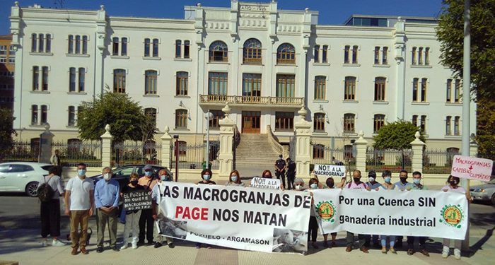 Podemos elevará a nivel estatal y europeo el conflicto por las macrogranjas en Castilla-La Mancha 1 Podemos elevará a nivel estatal y europeo el conflicto por las macrogranjas en Castilla-La Mancha