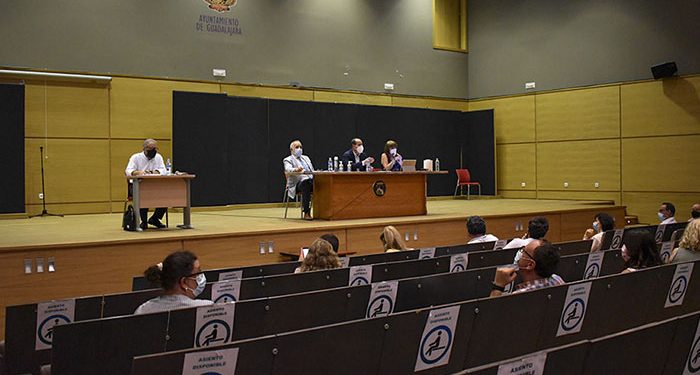 Rojo da “las gracias de corazón” a toda la comunidad educativa por el “inmenso esfuerzo” realizado en un curso “muy duro”
