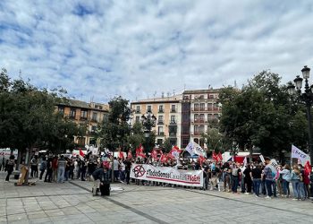 Seguimiento masivo de la huelga y multitudinaria movilización en CLM y en España contra el ERE de Caixabank