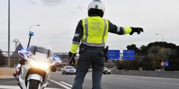 Tráfico intensificará en Guadalajara el número de pruebas diarias de alcohol y otras drogas a conductores