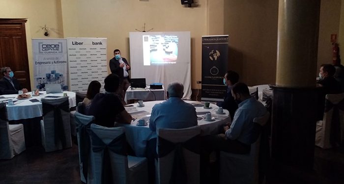 Una decena de empresarios de San Clemente estudian claves para internacionalizar sus productos