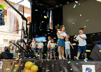 Una granja móvil y la fiesta de graduación, divertido fin de curso en el Colegio Ciudad de Capadocia de Trillo