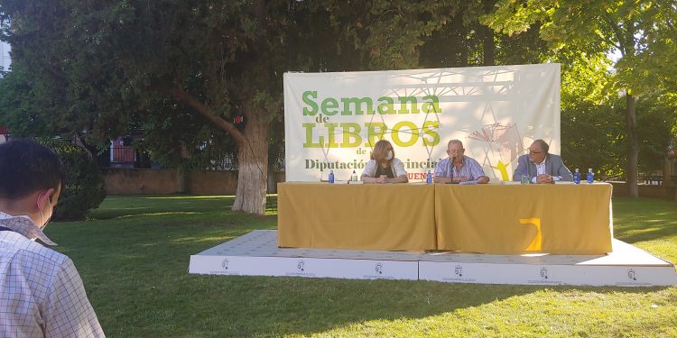 Presentados los “Apuntes para la Historia Nazarena Conquense” de Antonio Pérez Valero.