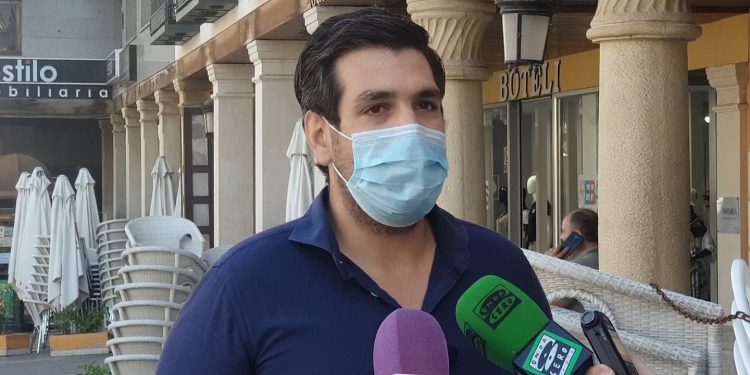 Alguacil denuncia que Rojo quiere dar 126.000 euros a la empresa que adjudicó las obras del Auditorio del Alamín