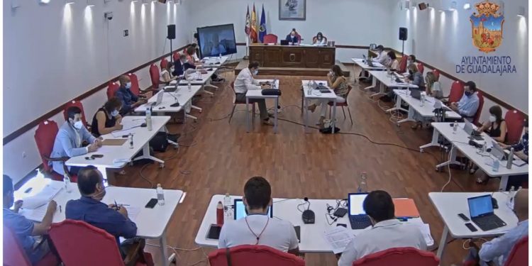 PP Guadalajara denuncia que PSOE y Ciudadanos quieren dar 126.000 euros extra al Auditorio del Alamín, pese a tener ya empresa adjudicataria