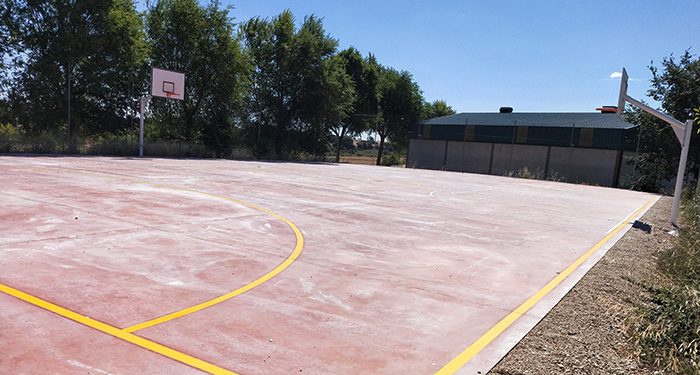 Guadalajara renueva la pista deportiva de San Andrés del Rey, con una inversión de 31.000 €