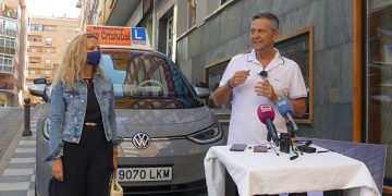 La Autoescuela San Cristóbal incorpora el primer vehículo eléctrico para prácticas y exámenes