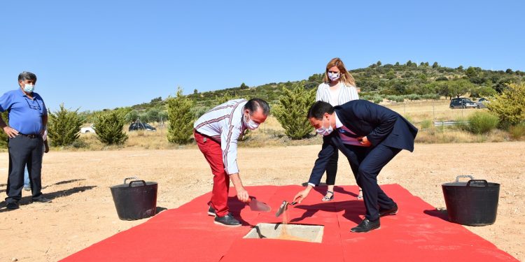 Diputación de Cuenca pone la primera piedra del parque de bomberos de Priego, una inversión de 2 millones de euros
