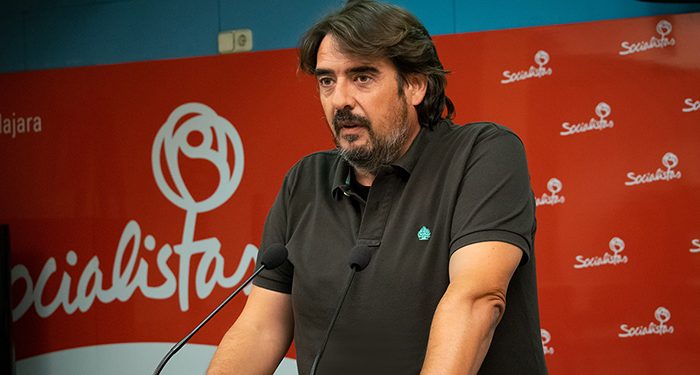 Reprobación a Antonio Román “solo caben dos opciones, o votar a favor, o darle la razón en su acoso a una trabajadora por ser socialista”