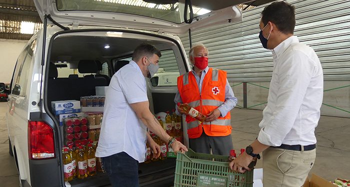 Trivio y Talleres Manchegos donan alimentos a Cruz Roja por valor de 900 euros