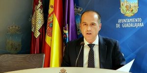 Alberto Rojo, alcalde de Guadalajara, celebra el "Dia de los abuelos"