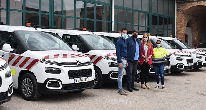 El Gobierno regional adquiere seis nuevas furgonetas para las brigadas de carreteras de la provincia de Cuenca