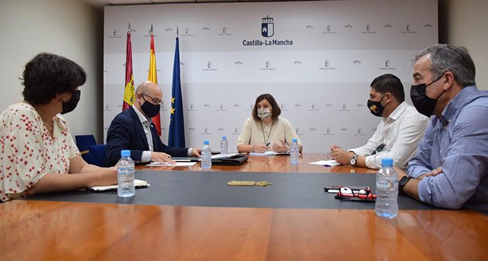 El Gobierno regional, CCOO y UGT trabajan de manera conjunta para devolver la actividad industrial a la planta de Siemens en Cuenca