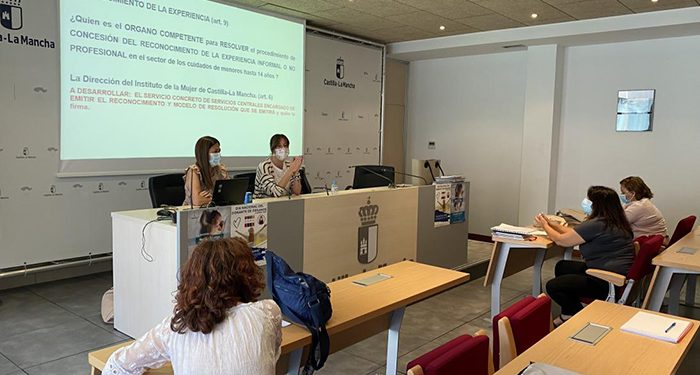 El Gobierno regional da la bienvenida a las trabajadoras que gestionarán el Plan Corresponsables, resaltando la importancia de su trabajo