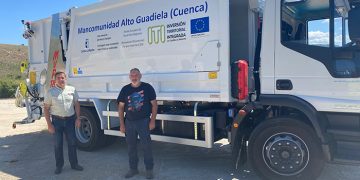 El Gobierno regional y la Mancomunidad Alto Guadiela financian un nuevo camión de recogida de residuos