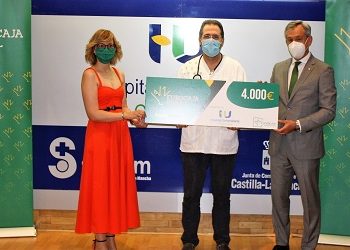 El Hospital Universitario de Guadalajara recibe 4.000 euros de Fundación Eurocaja Rural por un proyecto de investigación clínica frente al COVID