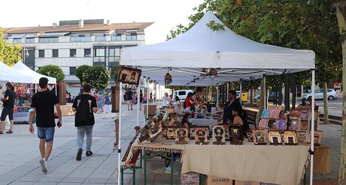 El I Mercado de las Manos de Cabanillas echa el cierre tras dos días de intensa promoción de la artesanía de cercanía