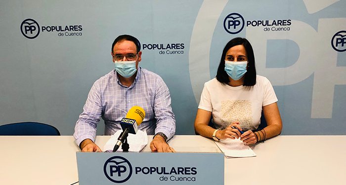 El PP alerta de que en el macrovertedero de Almonacid, “la mayoría de los residuos se entierran sin tratar cerca de pozos de agua” 1 El PP alerta de que en el macrovertedero de Almonacid, “la mayoría de los residuos se entierran sin tratar cerca de pozos de agua”