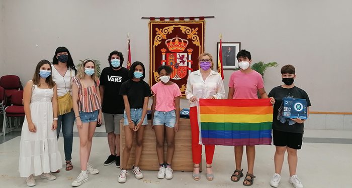 Entregados los premios del concurso de TikTok organizado en Villanueva de la Torre para promover la tolerancia y respeto hacia el colectivo LGTBIQ+