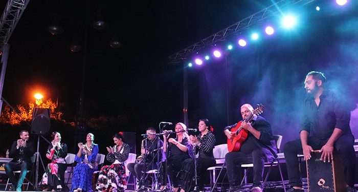 Flamenco puro y sin concesiones en la Plaza del Pueblo de Cabanillas