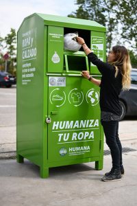 Humana recupera 80.000 prendas de ropa en Tarancón durante el primer semestre para darles una segunda vida 
