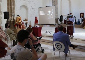 Inaugurada una exposición permanente de trajes renacentistas en Pastrana