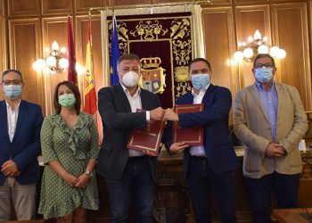 La Diputación y el Ayuntamiento de Cuenca desbloquean el convenio de bomberos después de una década