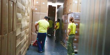 La Junta ha enviado esta semana una nueva remesa con más de 225.000 artículos de protección a los centros sanitarios