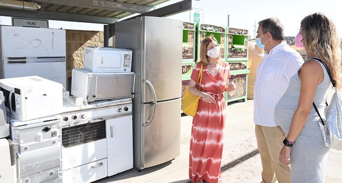 La Junta impulsará los puntos limpios de la región para convertirlos en instalaciones de referencia municipal en los ámbitos ambiental y social