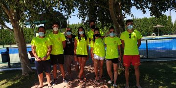 La rápida intervención de los socorristas de la piscina de Quintanar del Rey salva la vida de un niño de 8 años