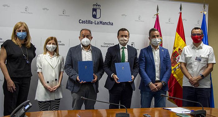 La UCLM y el Gobierno regional crean una cátedra para impulsar la economía circular en Castilla-La Mancha
