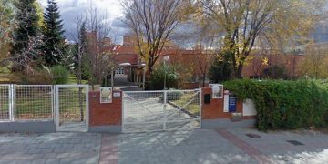 Las familias del instituto José Luis Sampedro de Guadalajara costean los folios