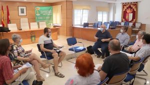 Los nuevos cronistas oficiales de Cabanillas toman contacto con la Asociación Provincial