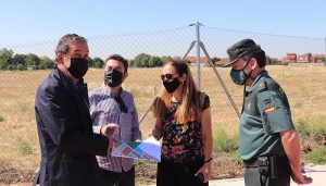 Los servicios de Arquitectura de la Guardia Civil valoran la parcela que cederá Cabanillas para el nuevo cuartel de zona