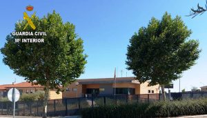 Mientras paseaba a su perro rayaba los vehículos que se encontraba ha sido detenida en El Casar