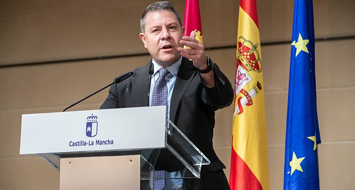 Page pide a Garzón que no se invente la política y valora la importancia del sector cárnico en Castilla-La Mancha